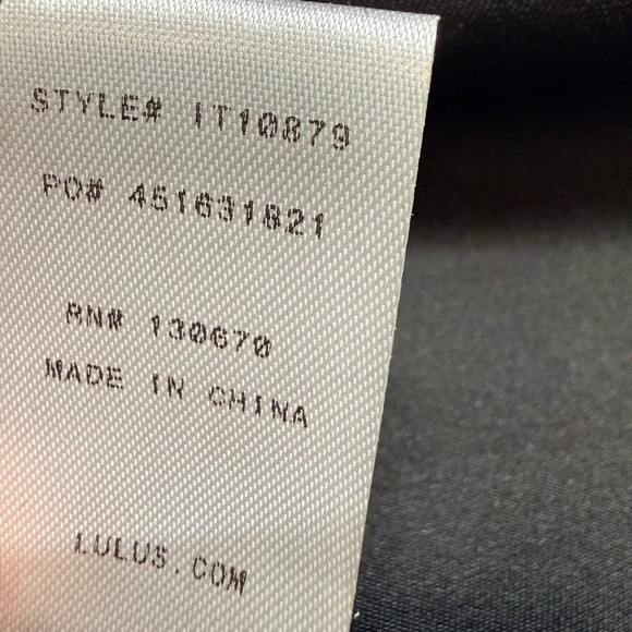 Lulus Ruffle Mock-Neck Peplum Top – Size Large - Picture 5 of 6